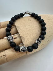 Armband Lavastein schwarz, Totenkopf Edelstahl
